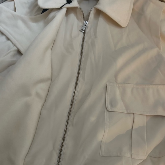 Nwt BCBG Max Azria Ivory Mixed Media Bomber Outer Jacket. Pockets. Zip. - Picture 5 of 7